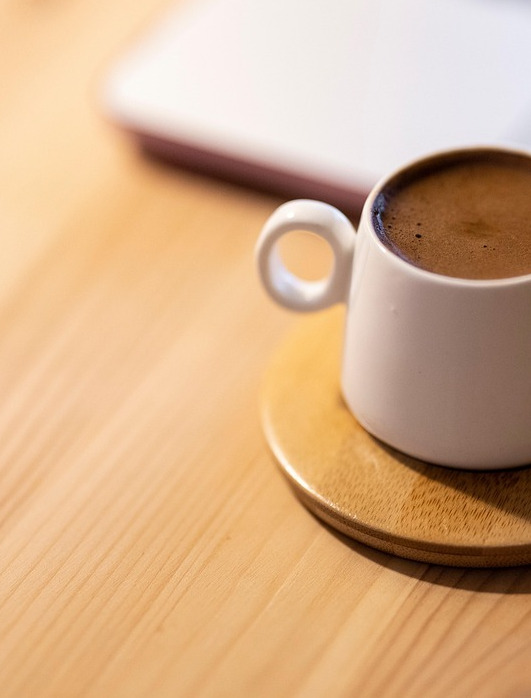 passive income laptop coffee